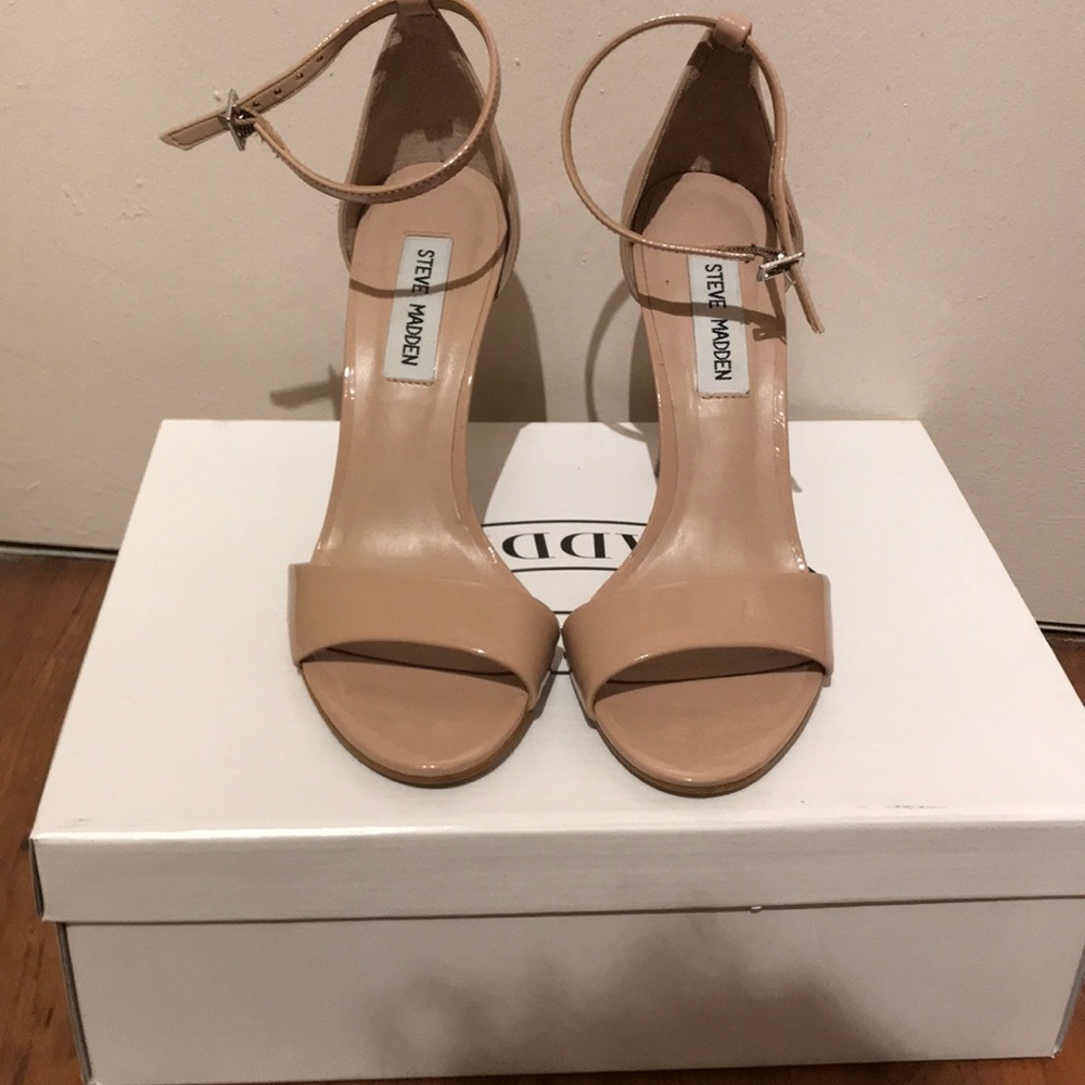 Heels - Picture 2 of 4